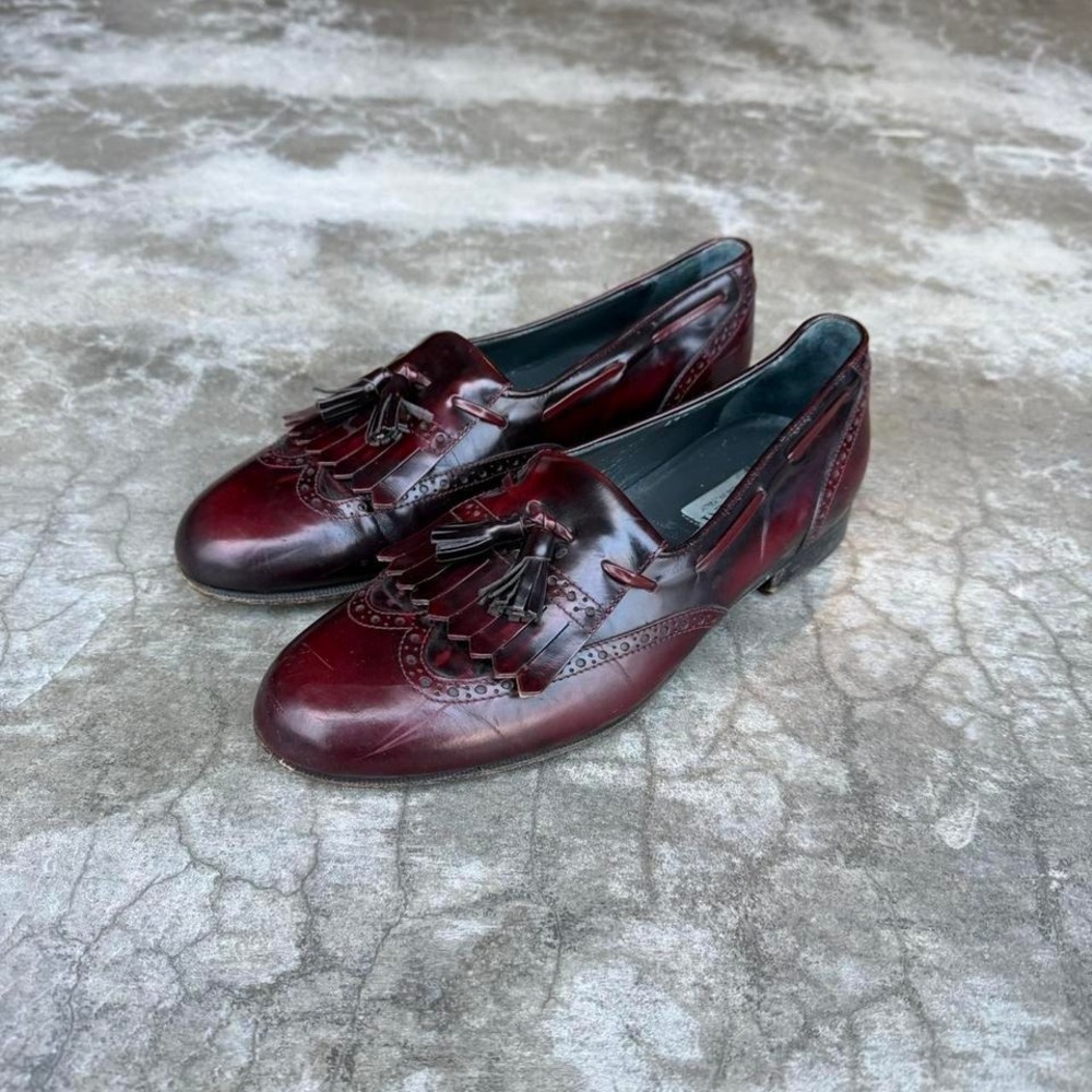 Vintage 90's ALFANI MADE IN ITALY Black Cherry red shiny leather tassel loafers - Picture 4 of 8
